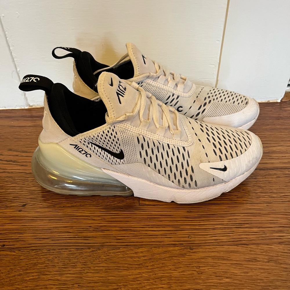 Nike Air Max 270 White and Black Sneakers size 8 women’s - Picture 3 of 8